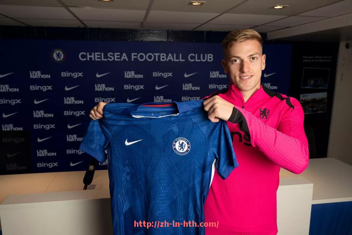 华体会hth登录入口-世俱杯比赛中球员激励队友的方式与场上作用解析